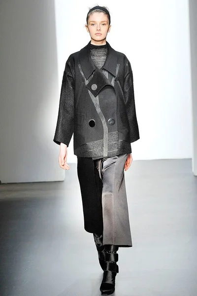Look 3